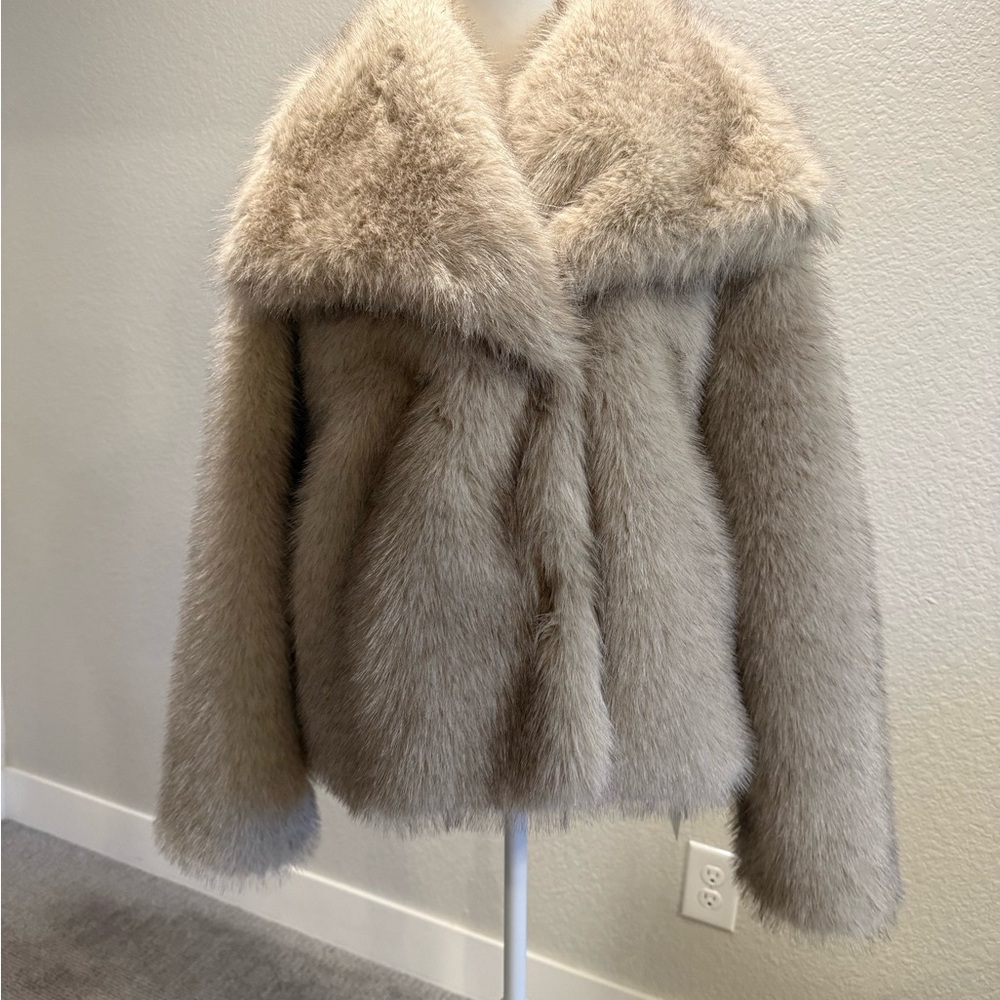 Commese Khaki Faux Fur Button Wool Coat, NWT - Picture 4 of 12